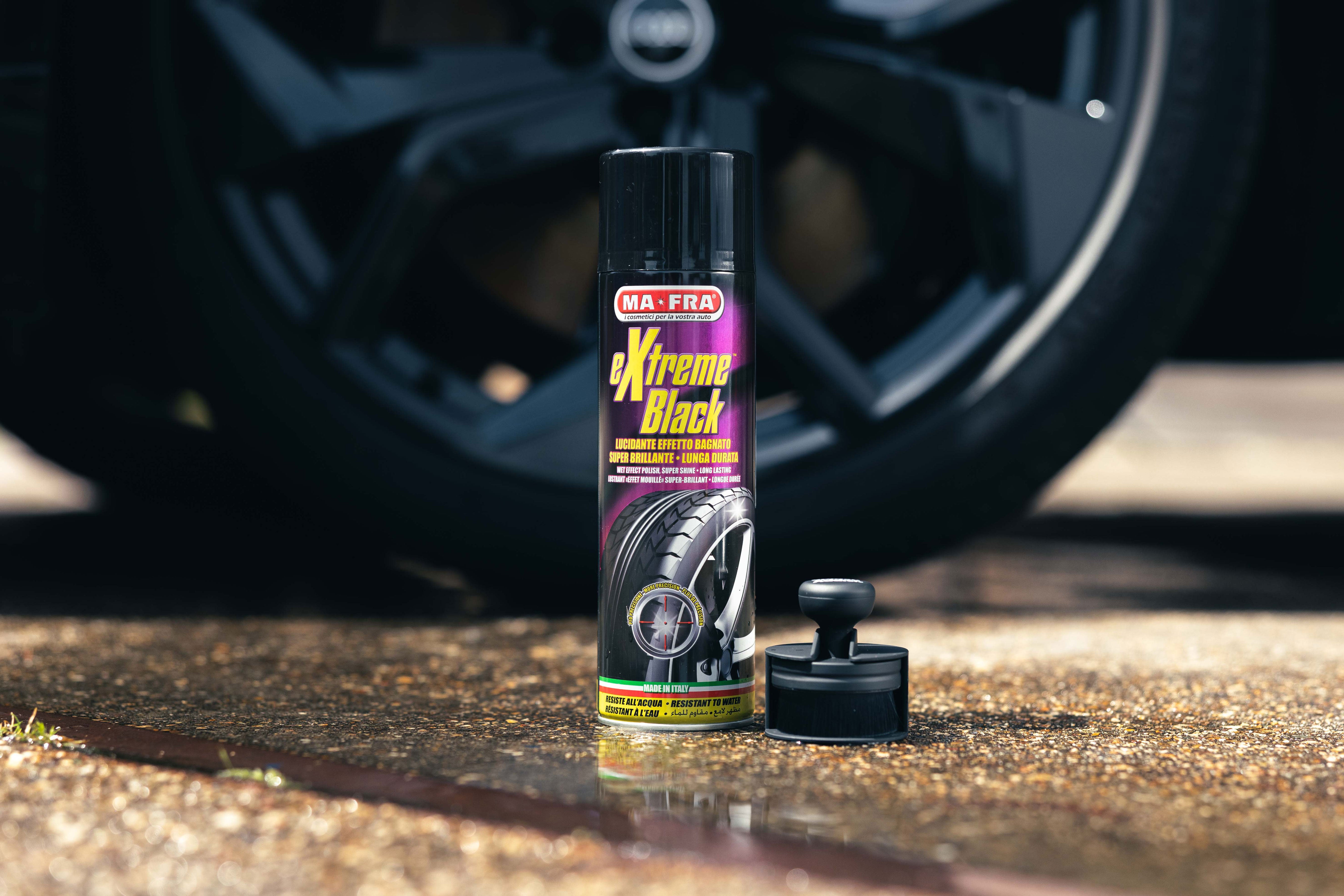 Extrem schwarzes Spray