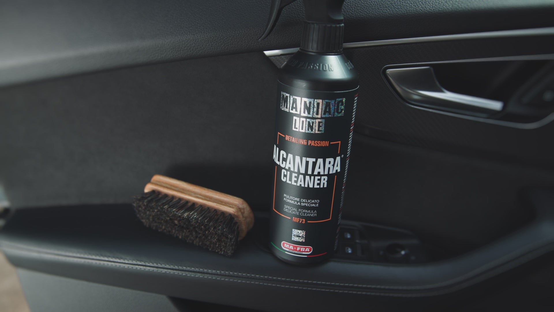 Alcantara-Reiniger von Maniac Line
